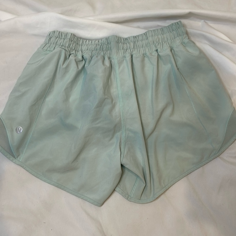 Lululemon Green Hotty Hots Sz 4